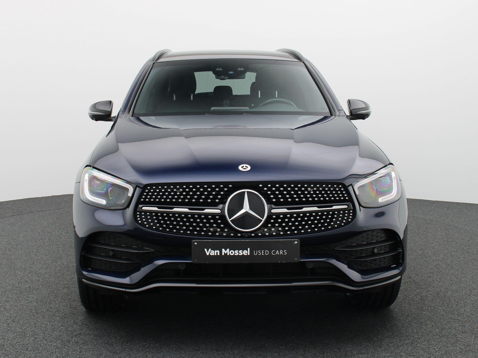 Mercedes-Benz GLC 300e SUV AMG LINE + PANO DAK + BURMESTER +, Auto's, Automaat, Dealer onderhouden, Gebruikt, 4 cilinders