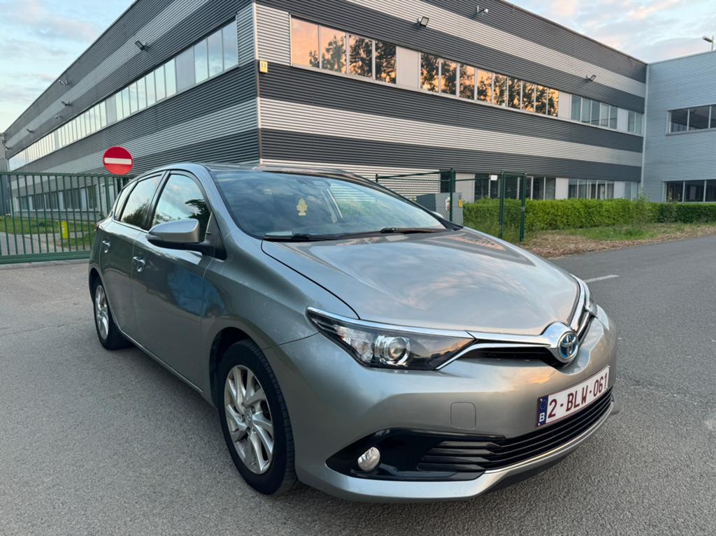 Toyota Auris 1.8i HSD / Hybride / Automatique/ Camera/ Full, Autos, Toyota, Achat, Euro 6, Entreprise, Entretenue par le concessionnaire