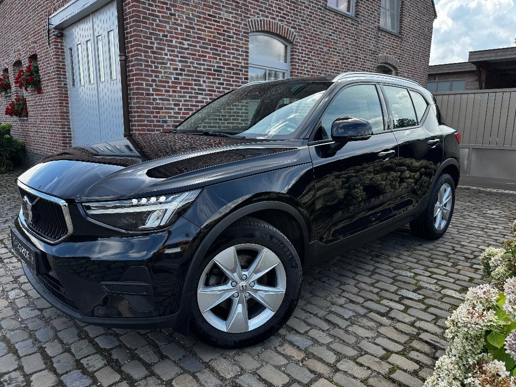 2023 Volvo XC40 B3 MHEV/Facelift/Leder/ACC/Trekhaak/Pilot, Auto's, Volvo, Voorwielaandrijving, Dealer onderhouden, 4 cilinders