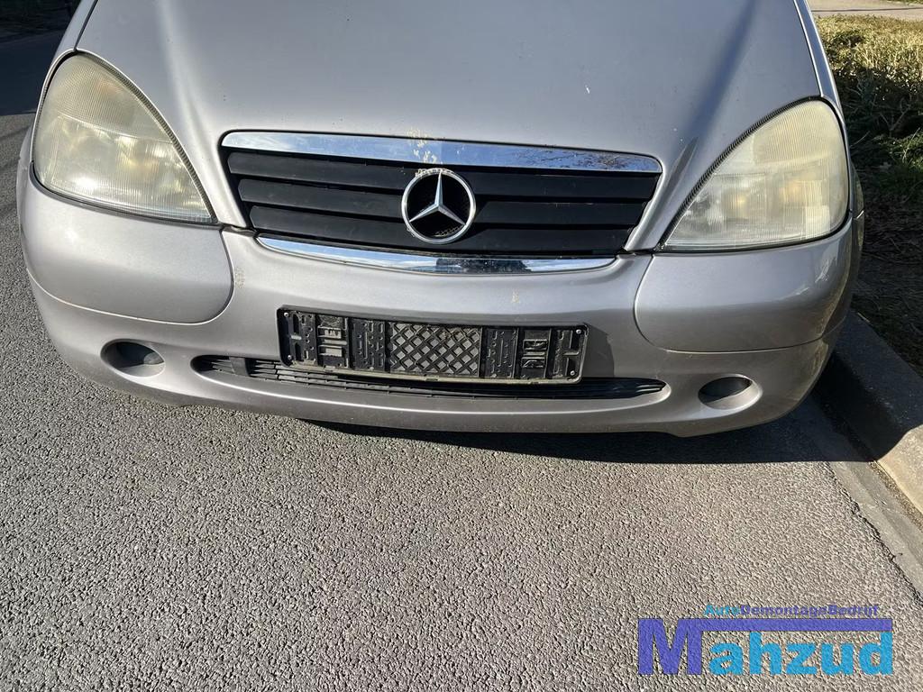 MERCEDES A KLASSE W168 Grijs 706 voorbumper 1997-2004, Autos : Pièces & Accessoires, Carrosserie & Tôlerie, Pare-chocs, Mercedes-Benz