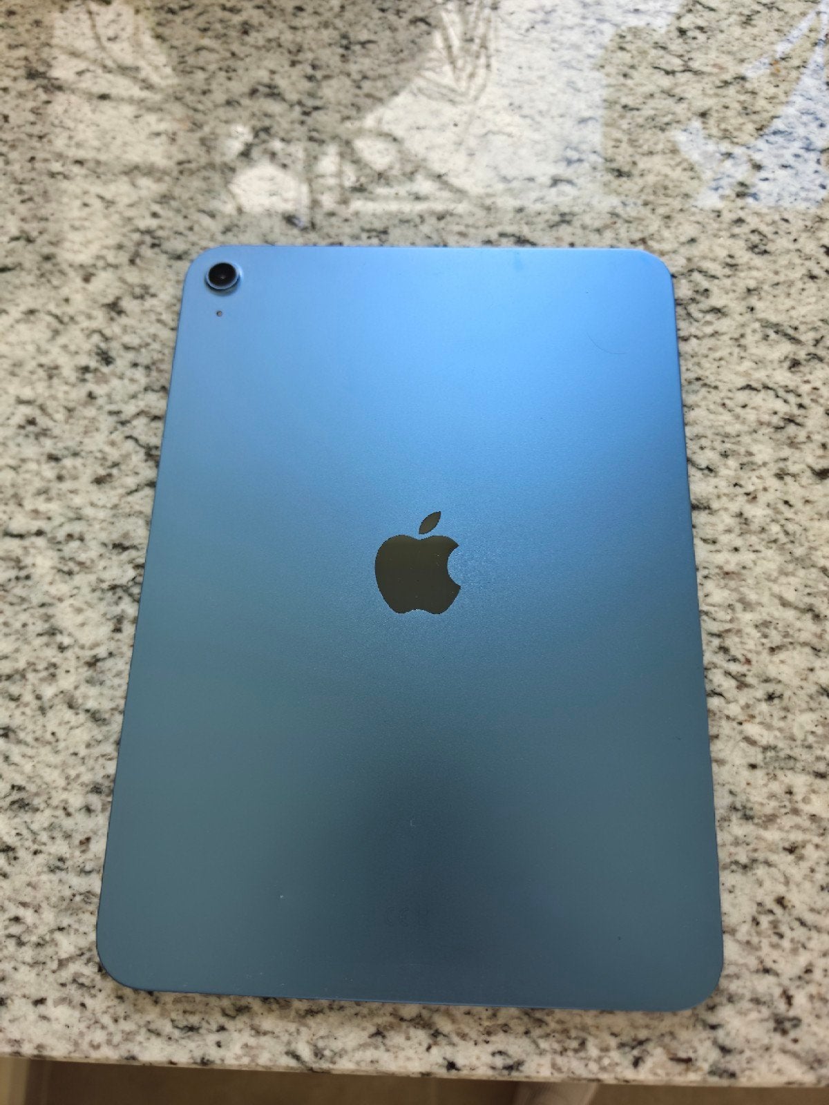 Apple iPad 11” A16 (2025) 128GB Blauw – Batterij 100% – slec, Computers en Software, Ophalen, 11 inch, Zo goed als nieuw, 128 GB