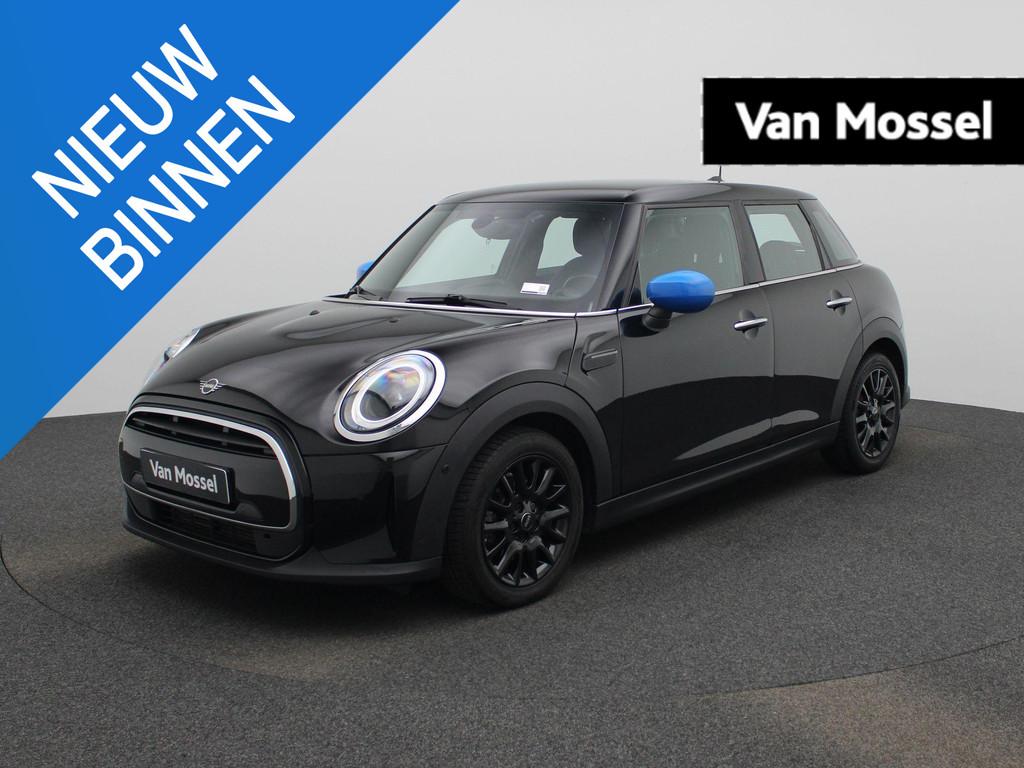 Mini Mini 5 door One NAVI | LED | ECC | PDC, Voorwielaandrijving, 75 kW, Stof, Zwart