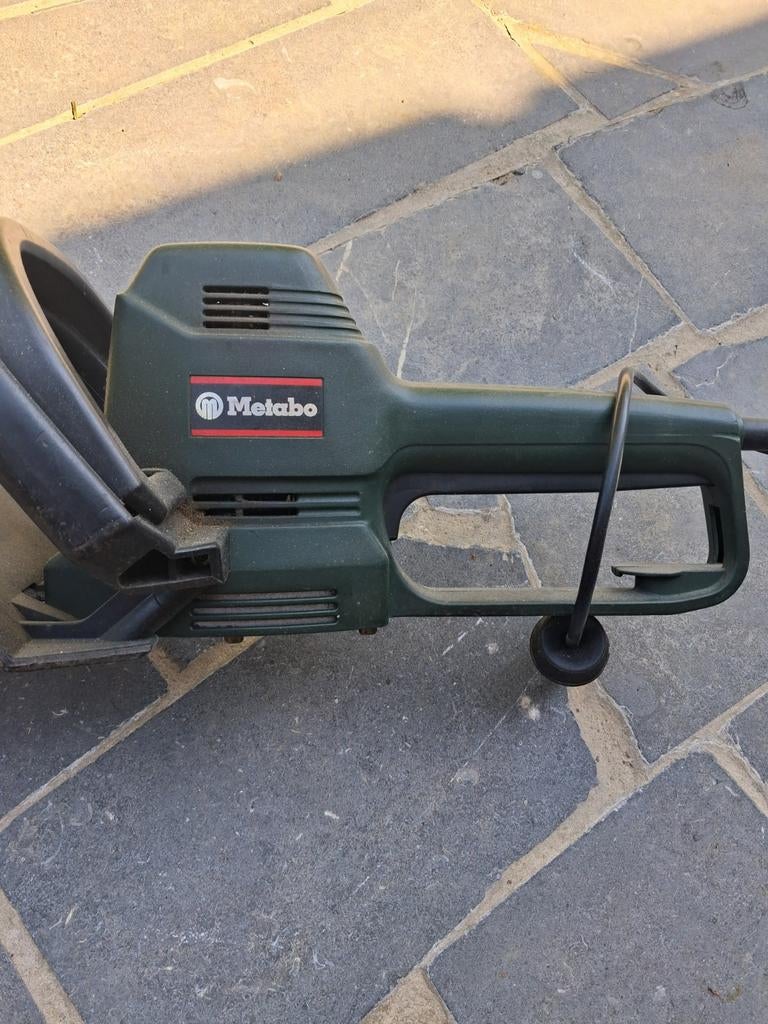 Coupe haie, Enlèvement