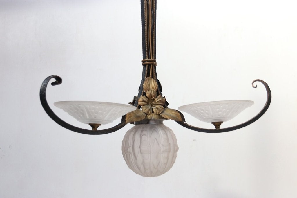 Franse art deco hanglamp, smeedijzer en geperst glas, Ophalen