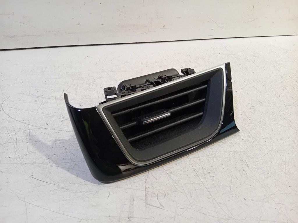Dashboard luchtrooster links Renault Captur, Onderdelen@venauto.nl, Van der Ven Autorecycling B.V., Gebruikt, Ettenseweg 76, 4706 PB Roosendaal, The Netherlands