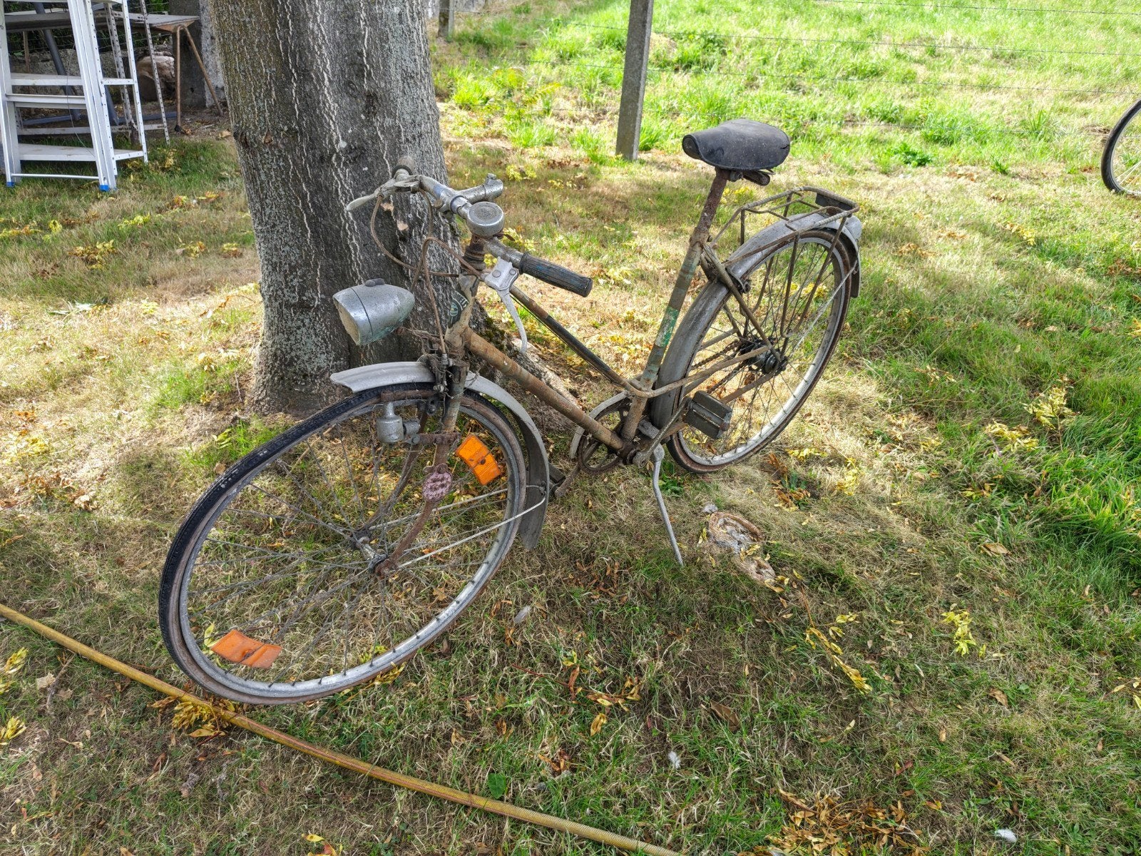 vélo très ancien/décoratif ou à rafraîchir, Enlèvement