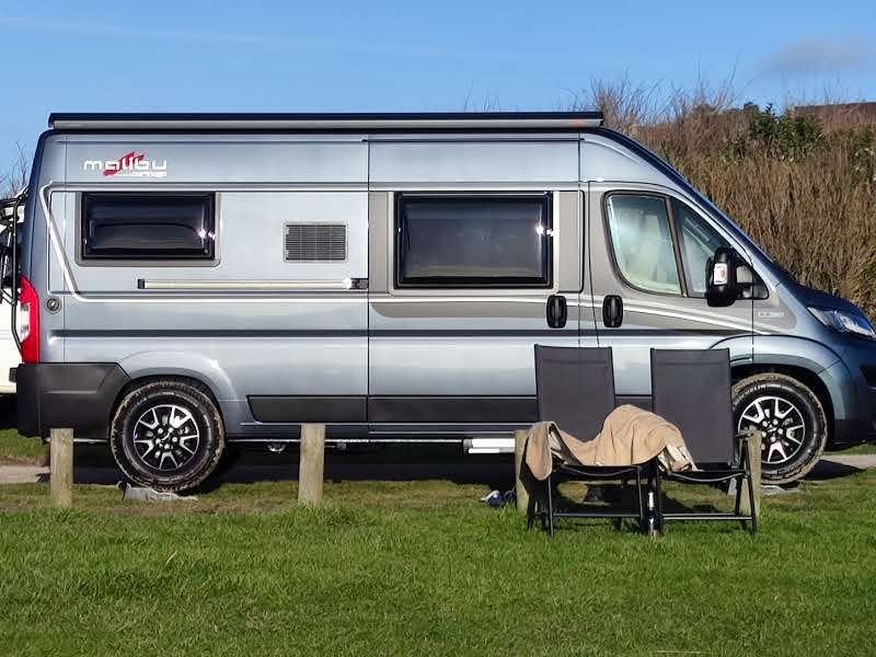 Malibu Van 600 DB - Carthago Luxe-editie (limited), Caravans en Kamperen, Koelkast, Buscamper of Camperbus, Ringverwarming, Fiat