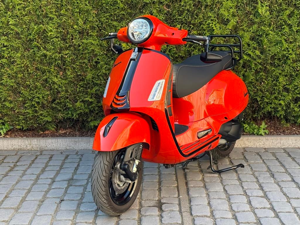 Vespa GTS 300 Supersport, Motoren, Scooter, Nieuw, Particulier, Automaat
