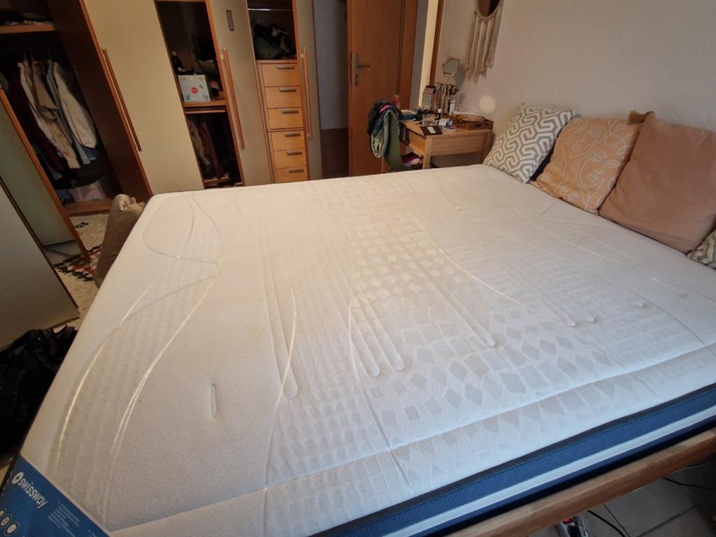 Matelas + cadre de lit + sommier, Maison & Meubles, Chambre à coucher | Matelas & Sommiers, Matelas, Queen size, Comme neuf, Enlèvement