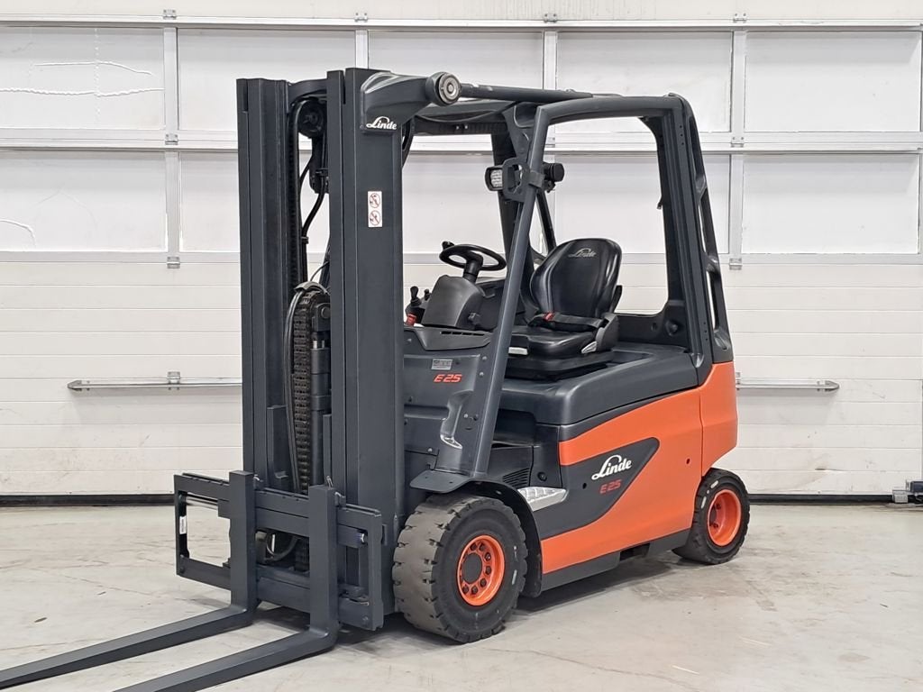 Linde E25-01, 2000 à 3000 kg, Électrique, Chariot élévateur, LINDE