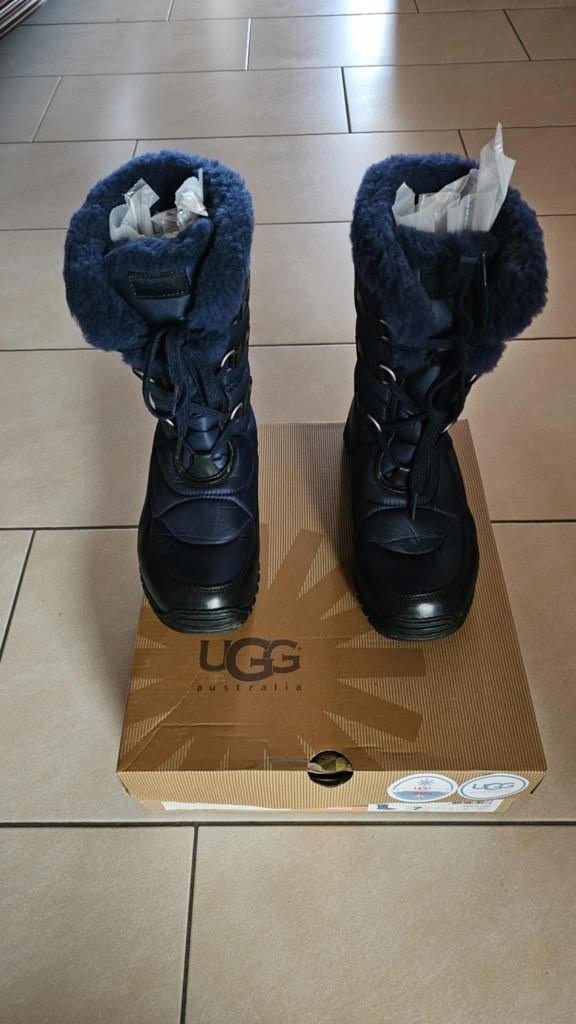 UGG Lorien Boot Insulated Sheepskin Midnight Navy Boots ugg, Kleding | Dames, Ophalen, Blauw, Lage of Enkellaarzen, Nieuw