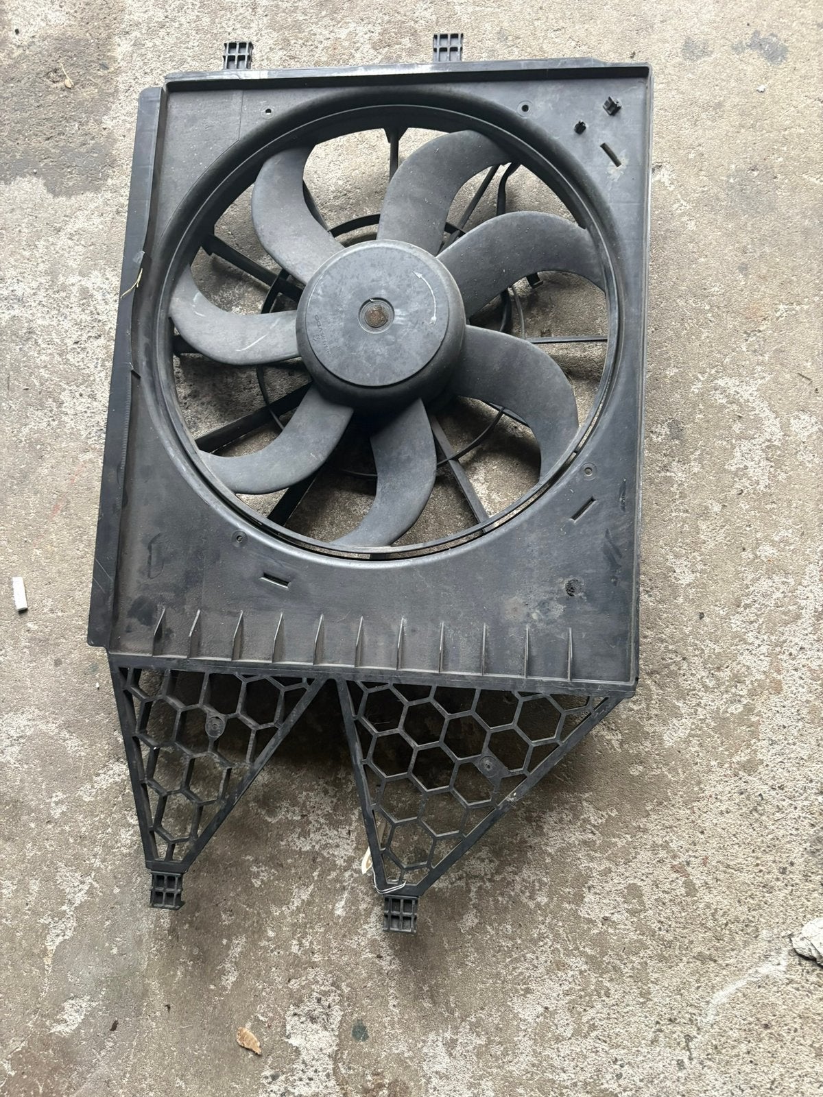 Ventilateur de radiateur complet - Seat / VW/ Skoda / Audi, Enlèvement ou Envoi, Audi