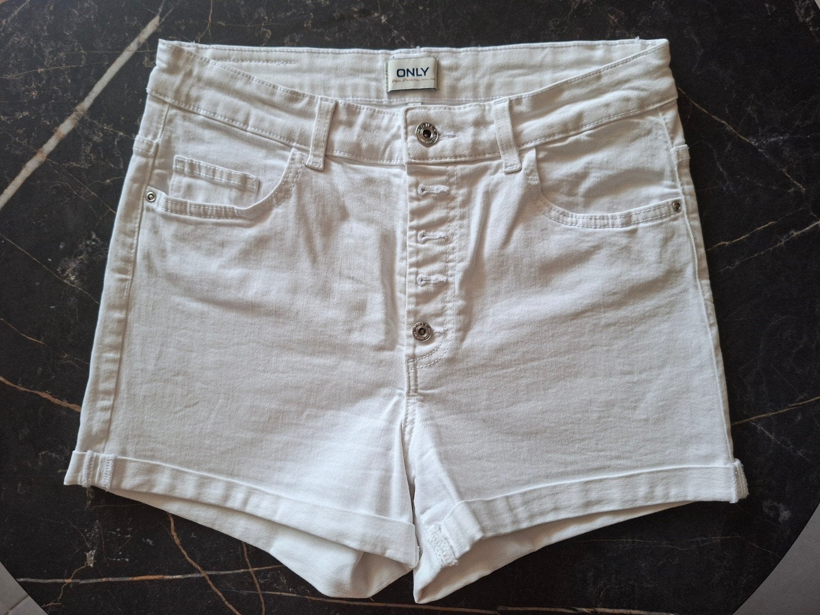 Short en jean blanc Only (taille L) à boutons, Only, Enlèvement, Comme neuf, Blanc