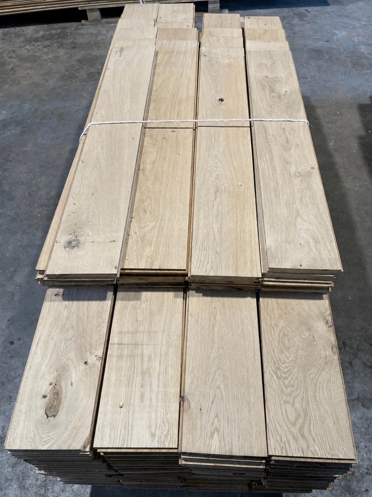 Zeer mooie oud massief eiken parket! 17 cm breed, 37 m2, Ophalen, Zo goed als nieuw, Hout, Parket