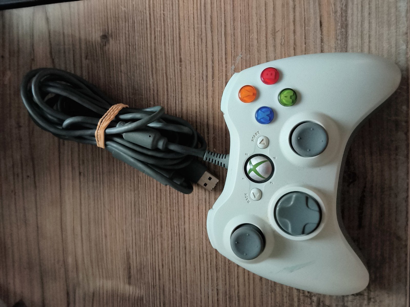 Xbox 360 controller refurbished met nieuwe thumbsticks, Games en Spelcomputers, Ophalen of Verzenden, Zo goed als nieuw, Controller