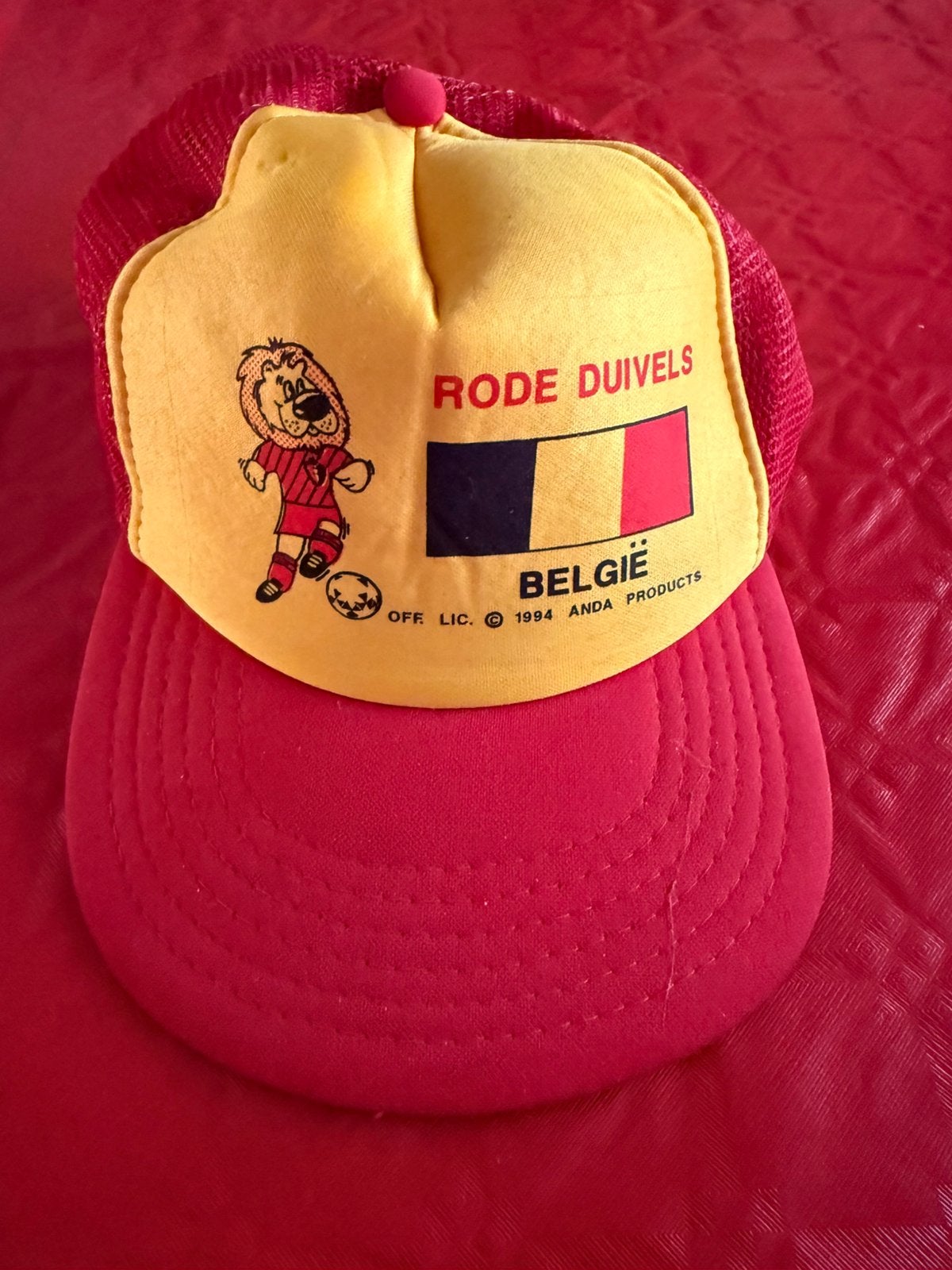 Old school cap rode duivels, Verzamelen, Sportartikelen en Voetbal, Ophalen of Verzenden, Gebruikt, Pet of Muts
