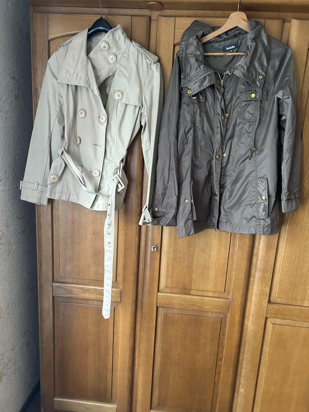 2 stuks dames jassen, Ophalen, Zo goed als nieuw, Maat 46/48 (XL) of groter
