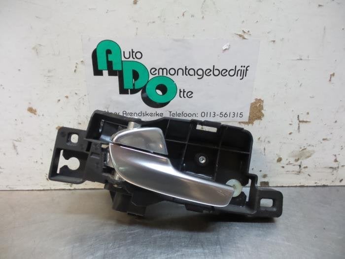 Poignée portière 4portes arrière gauche d'un Ford Mondeo, -, 3 mois de garantie, -, -