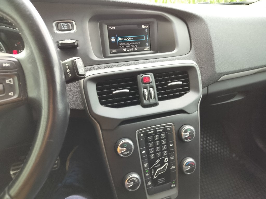 Voiture, Auto's, Voorwielaandrijving, Stof, 4 cilinders, Zwart