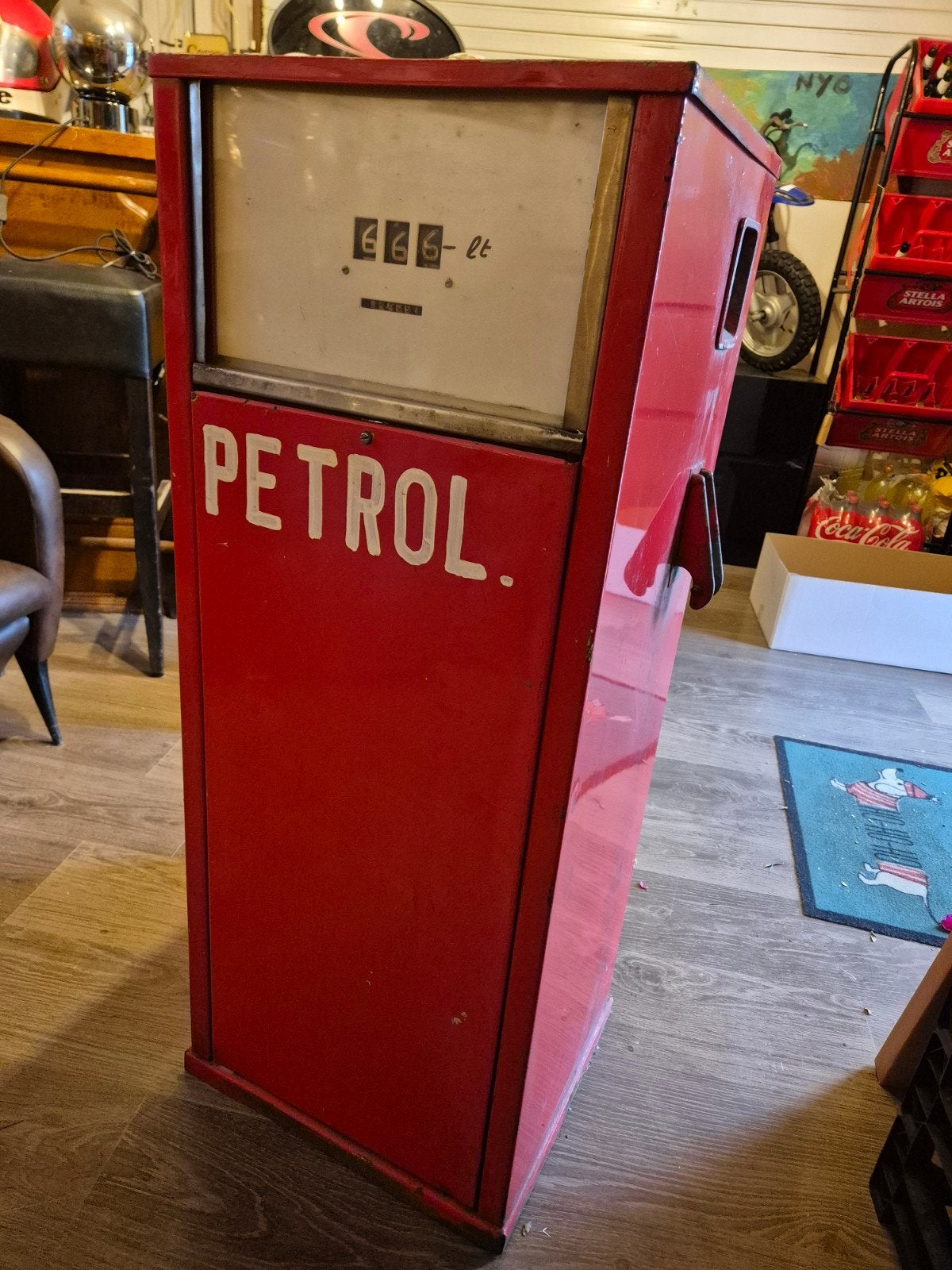 retro benzinepomp, Enlèvement