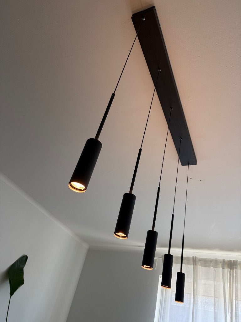 Moderne zwarte hanglamp met 5 pendels, Ophalen, GU10, Zo goed als nieuw, Metaal