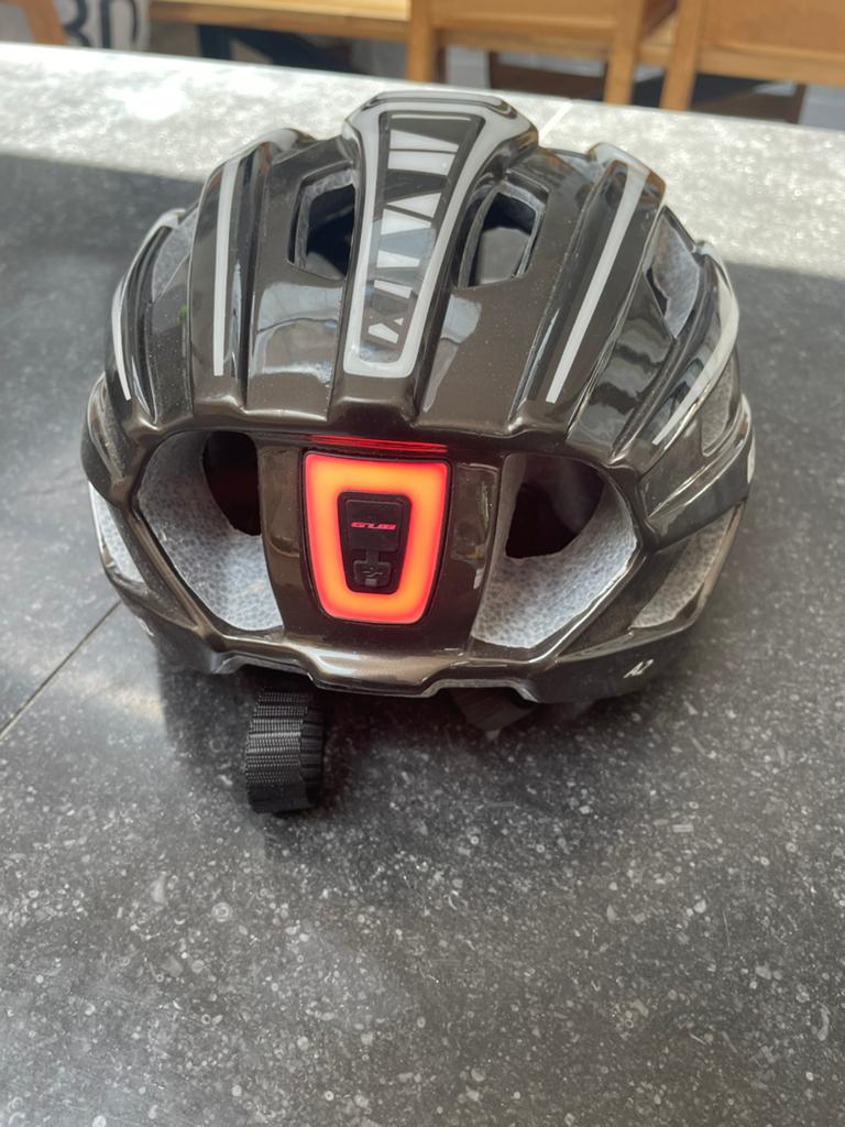 Fietshelm, Fietsen en Brommers, Ophalen of Verzenden, Zo goed als nieuw