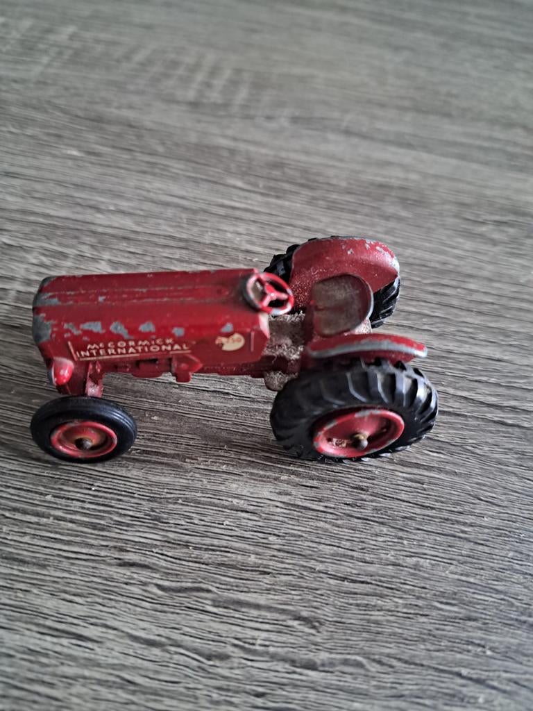 Titre : Tracteur Vintage Matchbox King Size K-4 - McCormick, Enlèvement ou Envoi, Utilisé