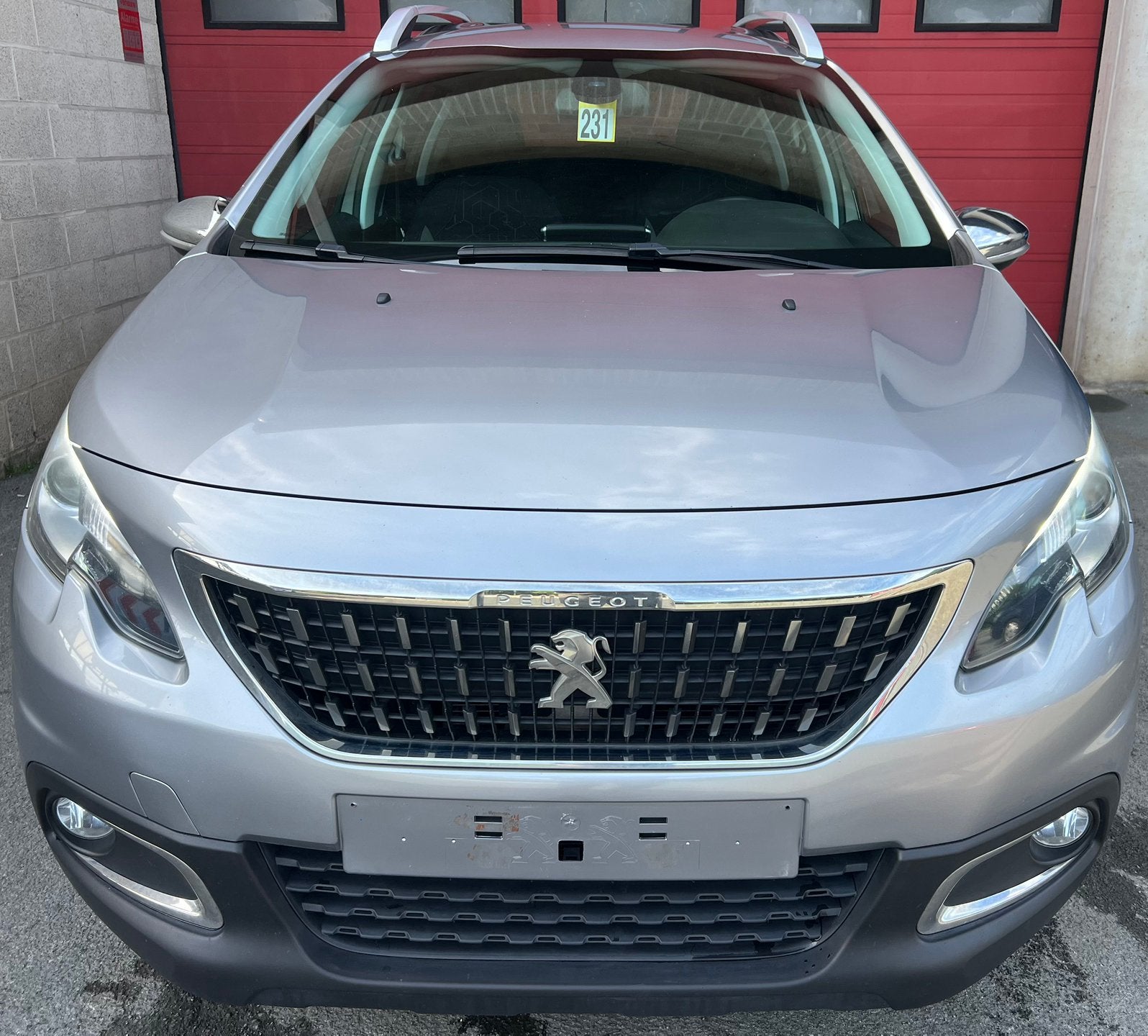 Peugeot 2008 1.2i Style + NAVI + CLIM + BOITE AUTO, Argent ou Gris, Achat, Entreprise, 5 portes