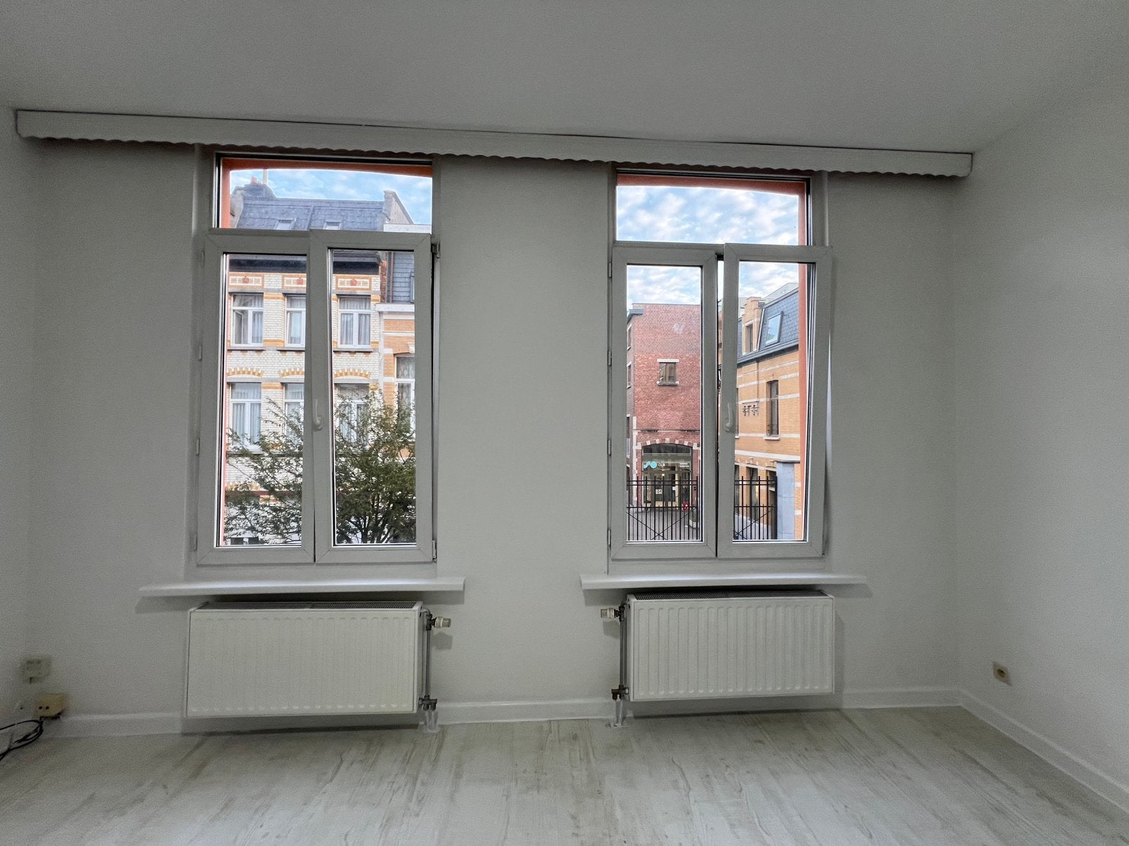 appartement  te huur 1 ste verdiep 1 grote slaapkamer, Immo, 50 m² ou plus, Anvers (ville)