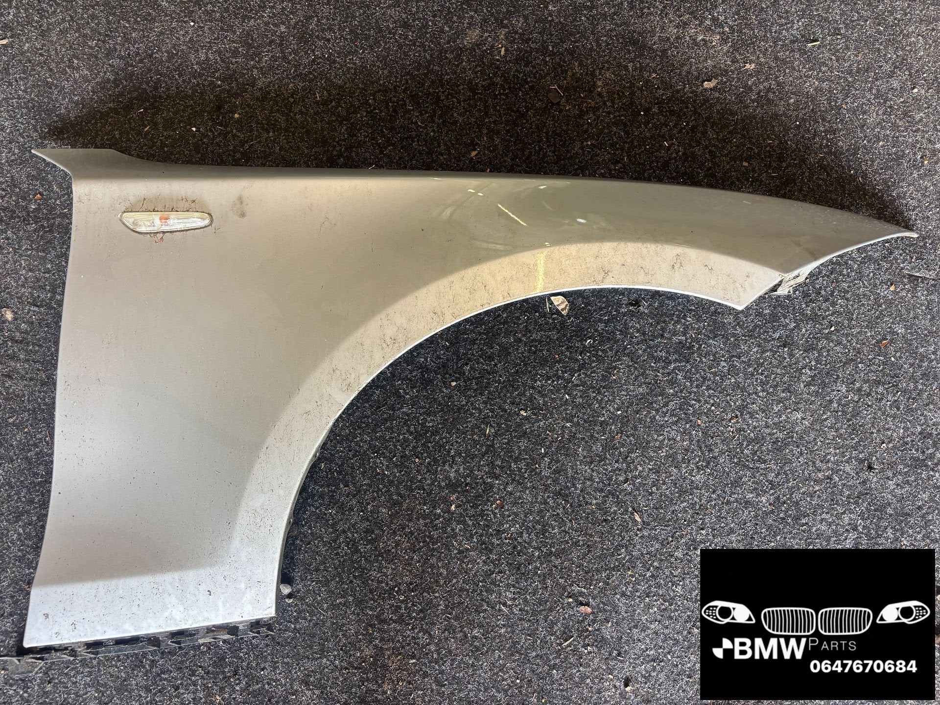 Spatbord scherm zilver Bmw 1-Serie E81 E82 E87 E88, Gebruikt, -, Rechts, Ophalen of Verzenden