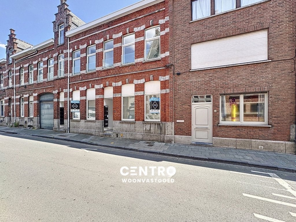 TE KOOP - Opbrengsteigendom/appartementsgebouw, Province de Flandre-Occidentale, Roeselare, 10 pièces, 373 m²