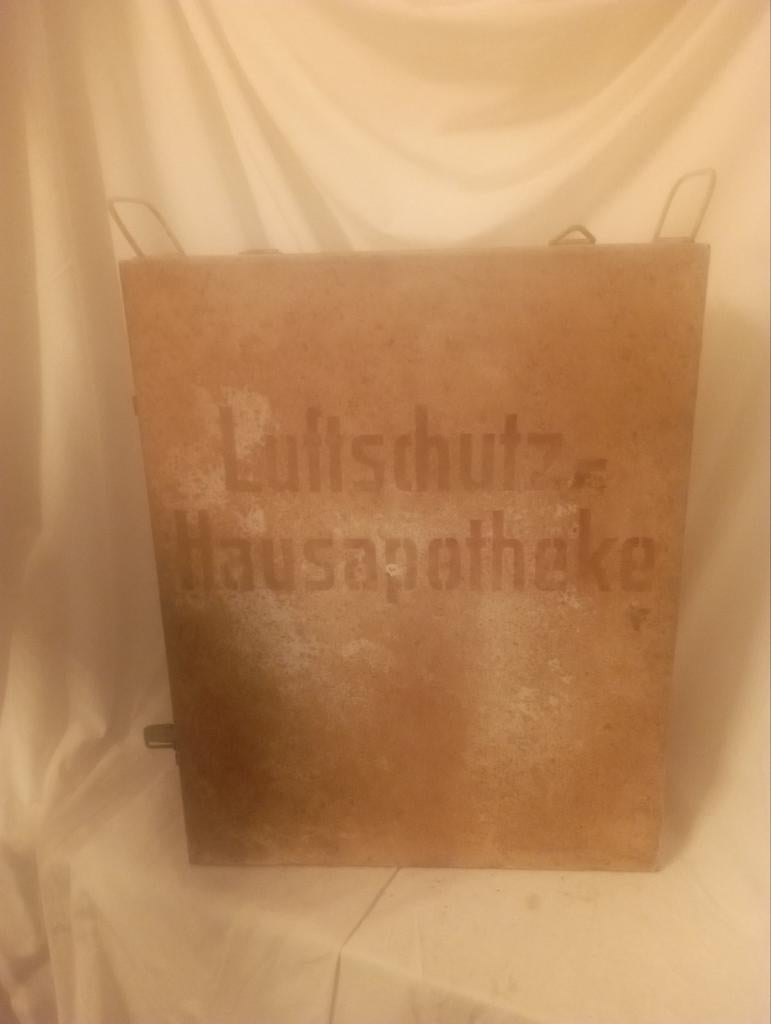 Duitse apotheek kast, Ophalen of Verzenden, Landmacht, Overige typen