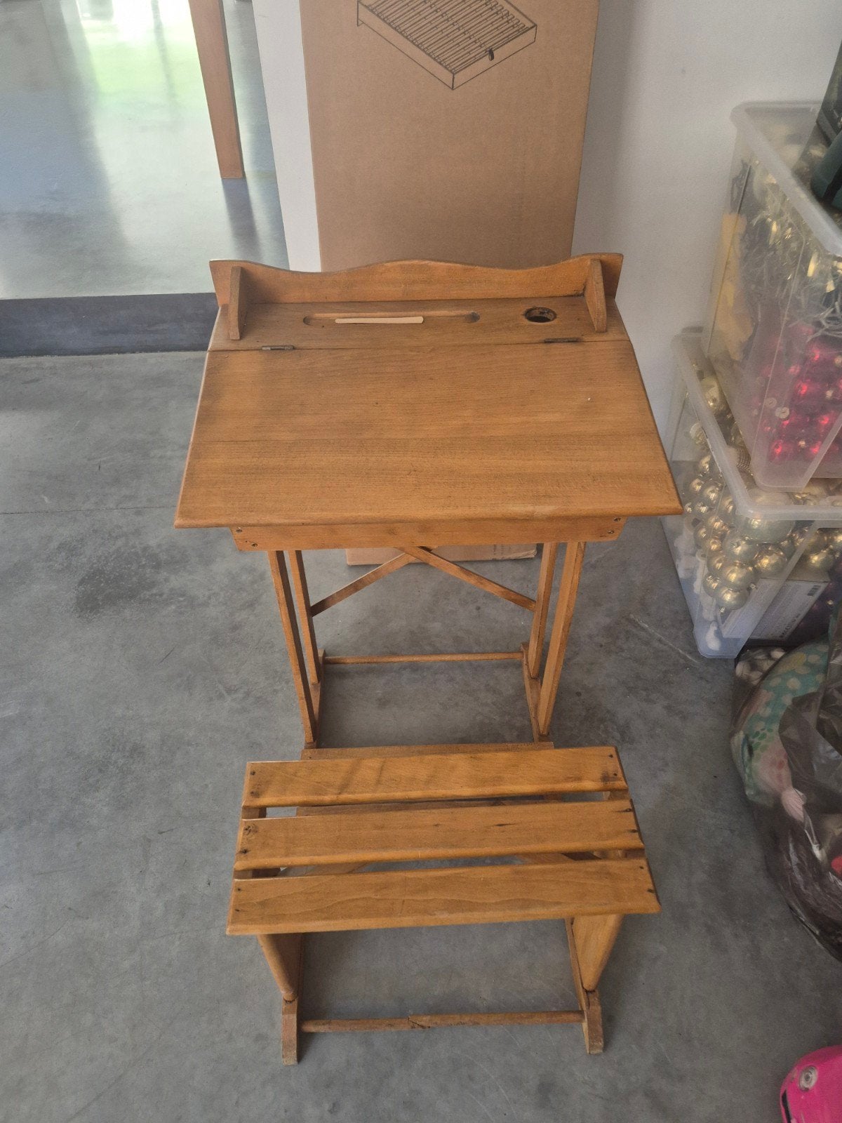 Te koop: lessenaartje, Ophalen
