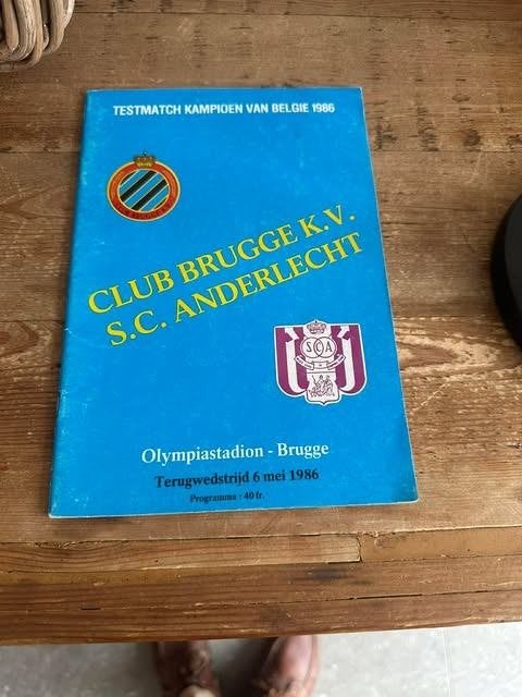 Club brugge K.V. Annderlecht 1986, Enlèvement, Utilisé, Livre ou Revue, Club Brugge