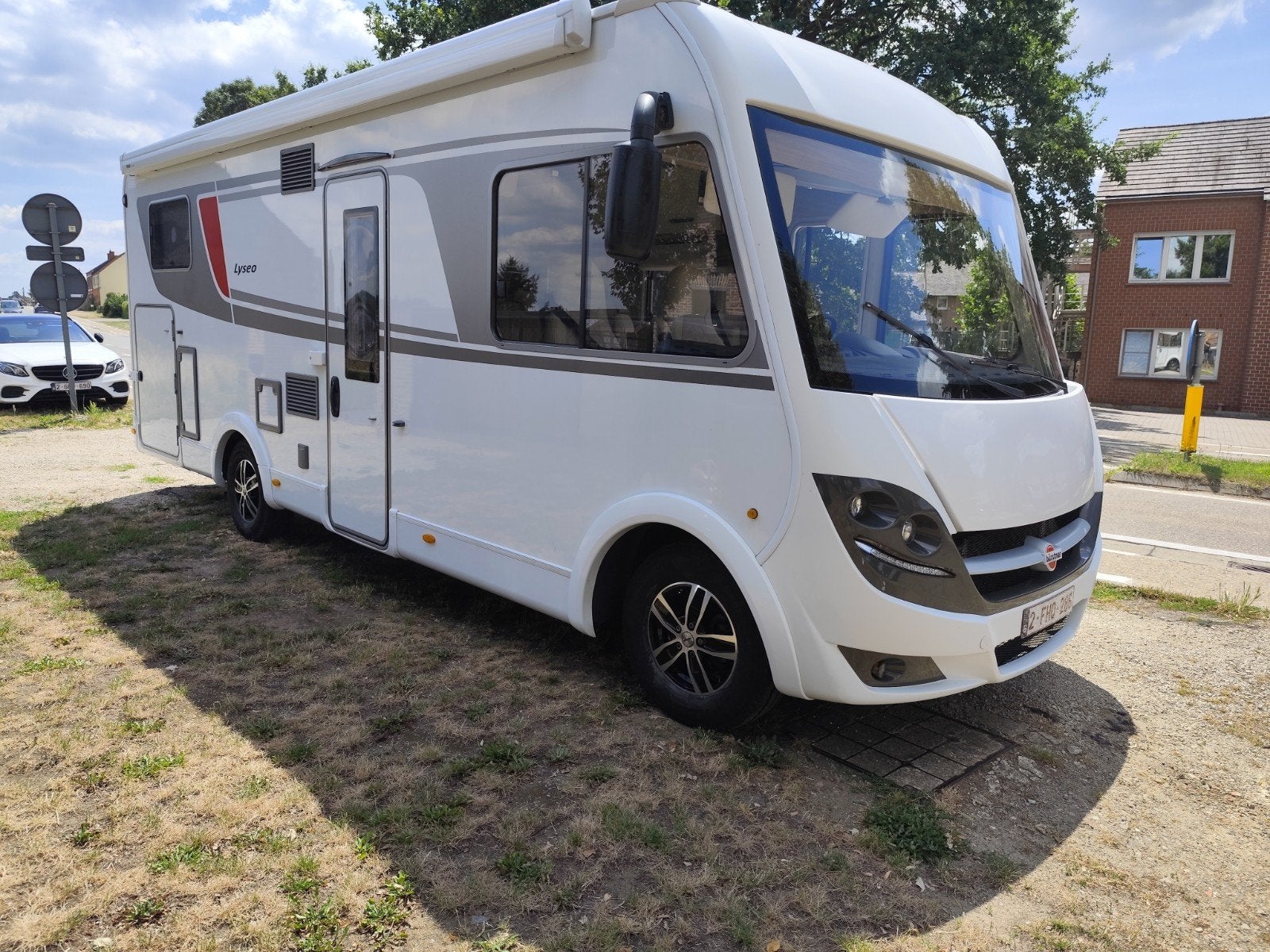 Brustner integral lichtgewicht versie, Caravans en Kamperen, Mobilhomes, Integraal, Ringverwarming, Airbags, Luifel