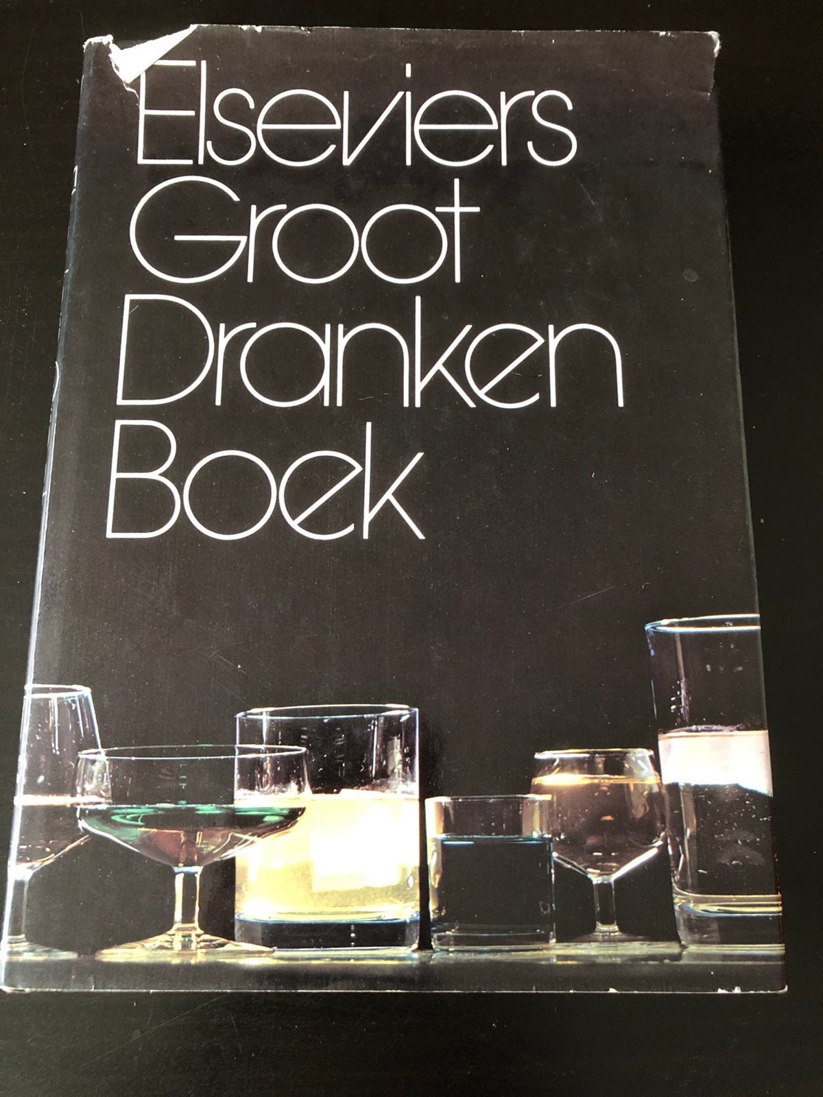 Internationaal handboek van de sterke drank, Ophalen, Gelezen