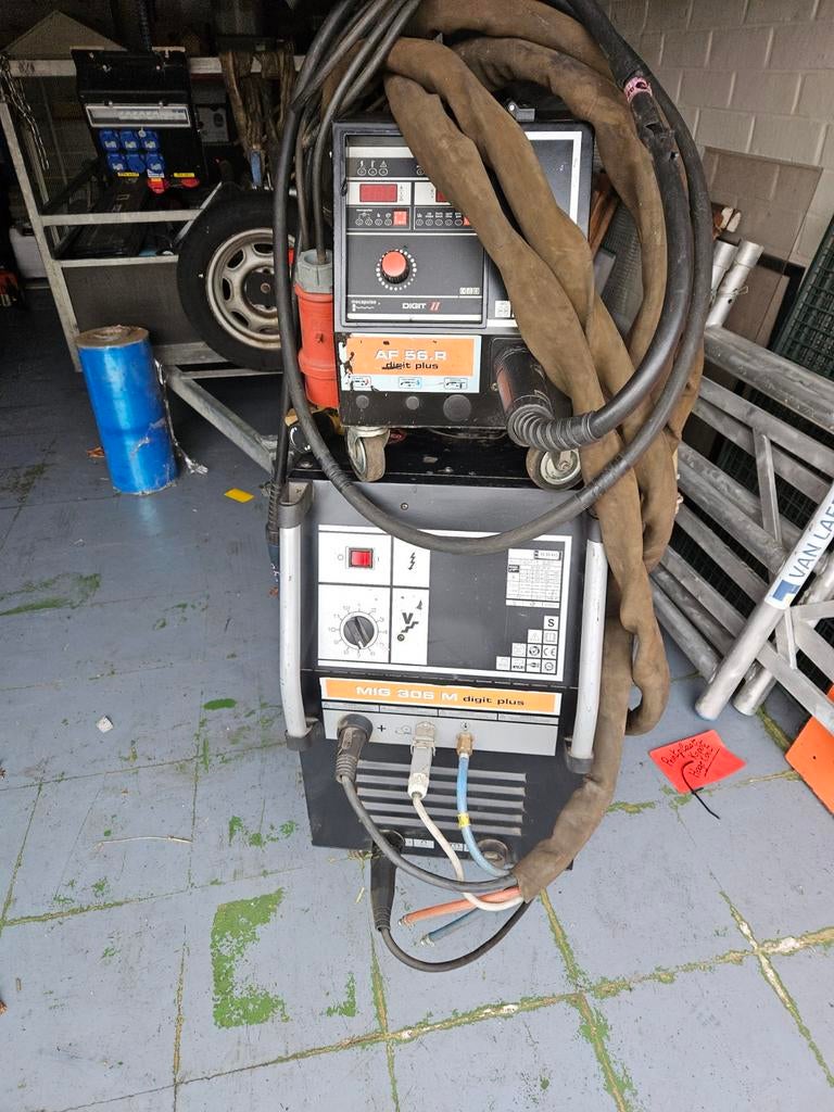 Degelijke halfautomaat, Doe-het-zelf en Bouw, Gereedschap | Lasapparaten, Ophalen