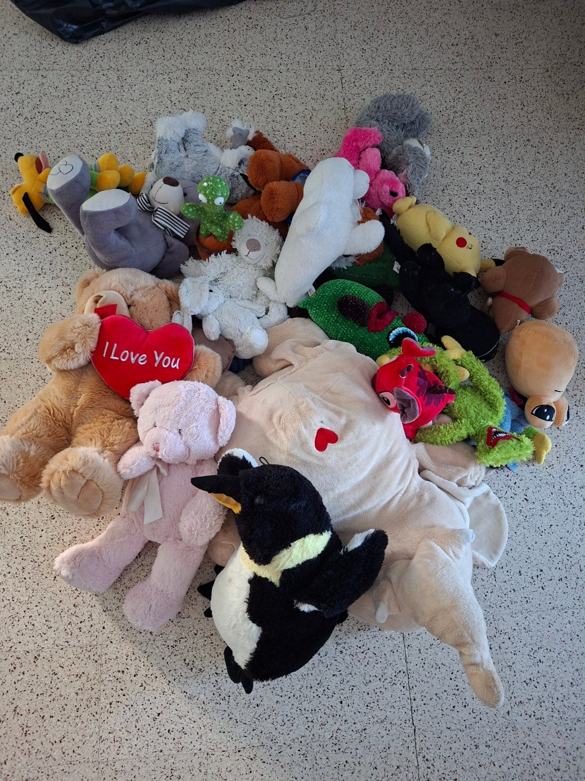 Sac plein d'ours en peluche, Enlèvement