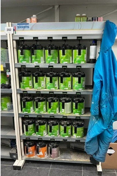 Sikkens AkzoNobel Verfmeng- en doseerunit, Ophalen, Verf