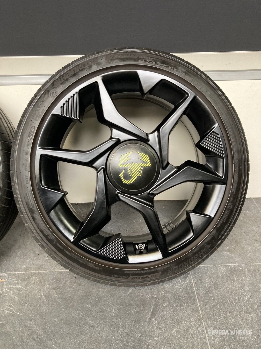 17” originele Fiat 500e Abarth velgen + banden 4x98 52211944, Gebruikt, -, -, Banden en Velgen