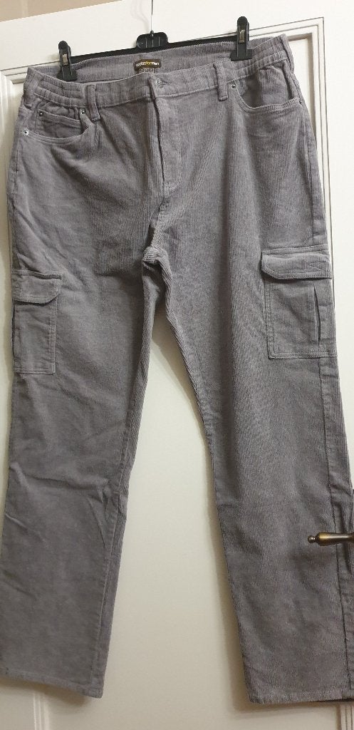 Article NEUF : Pantalon velours Cargo - Taille 52, Neuf, Gris, Enlèvement ou Envoi, Taille 52/54 (L)