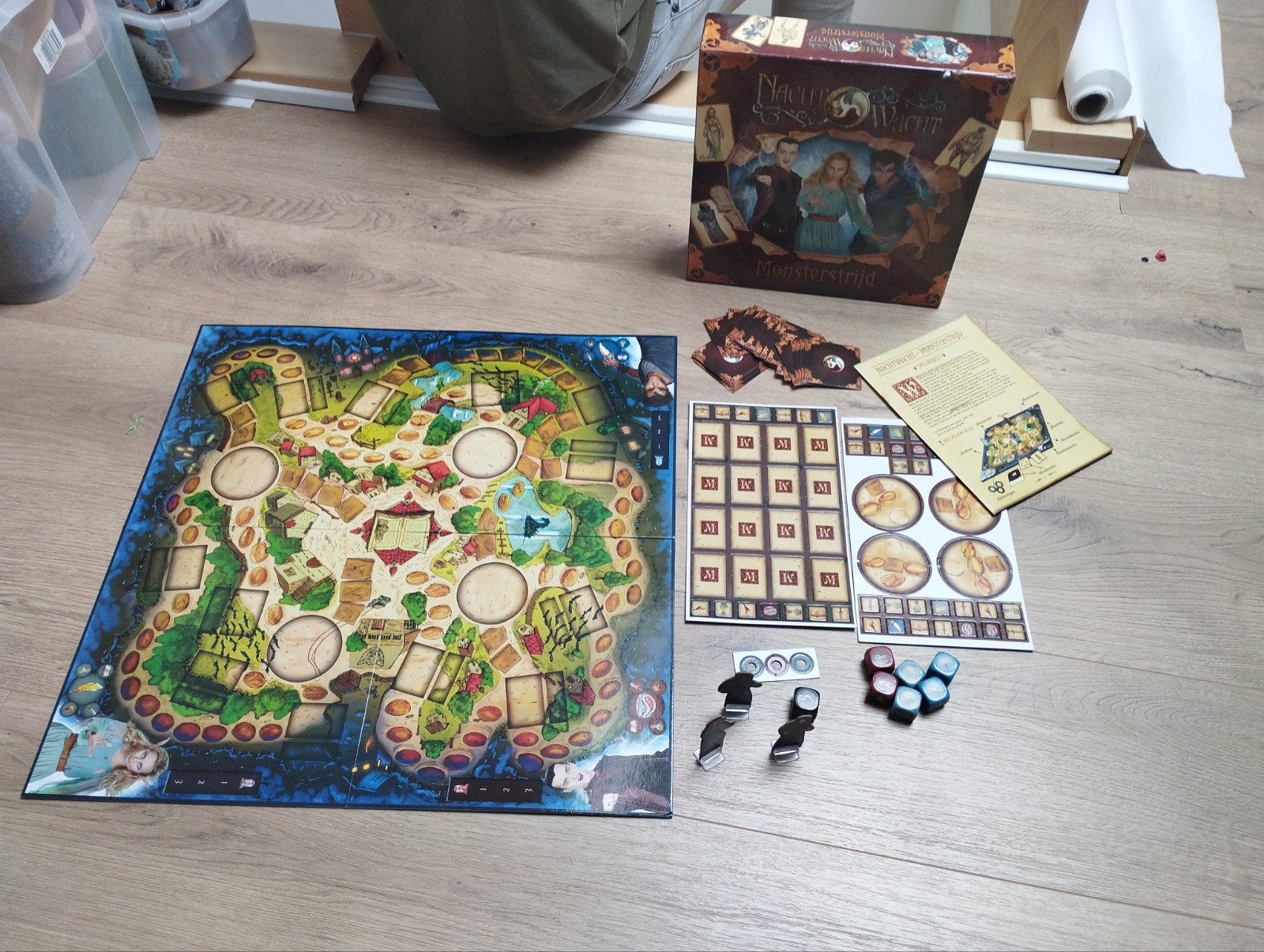 nachtwacht spel monsterstrijd, Hobby en Vrije tijd, Ophalen