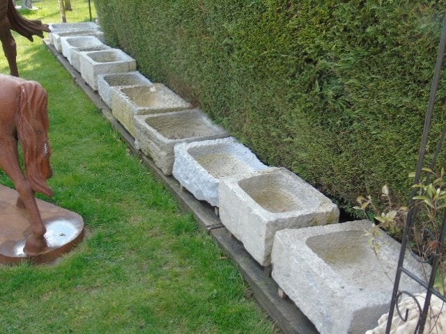 bac ou auge en pierre bleu , jardinière , grand choix !!, Jardin & Terrasse, Moins de 30 cm, Pierre, Enlèvement, Utilisé