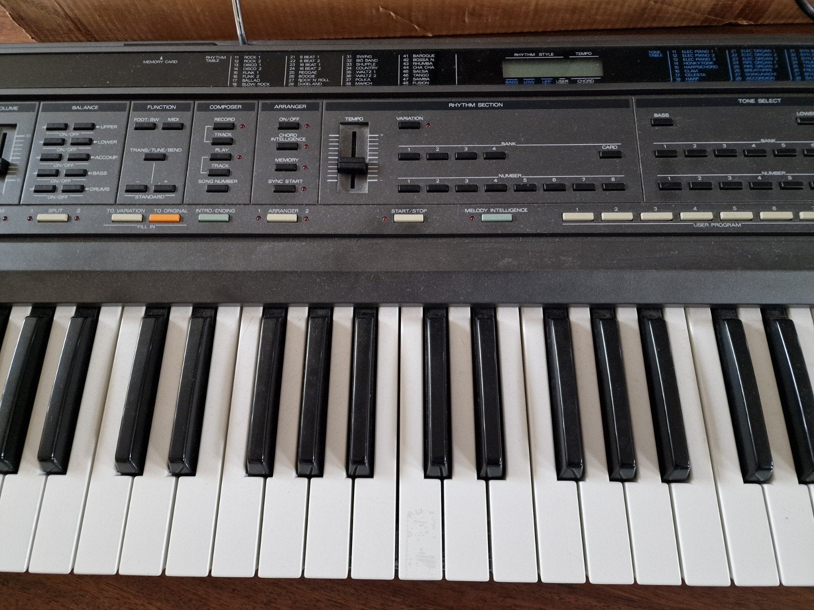 Roland E20 synthesizer, Ophalen, Gebruikt, Roland