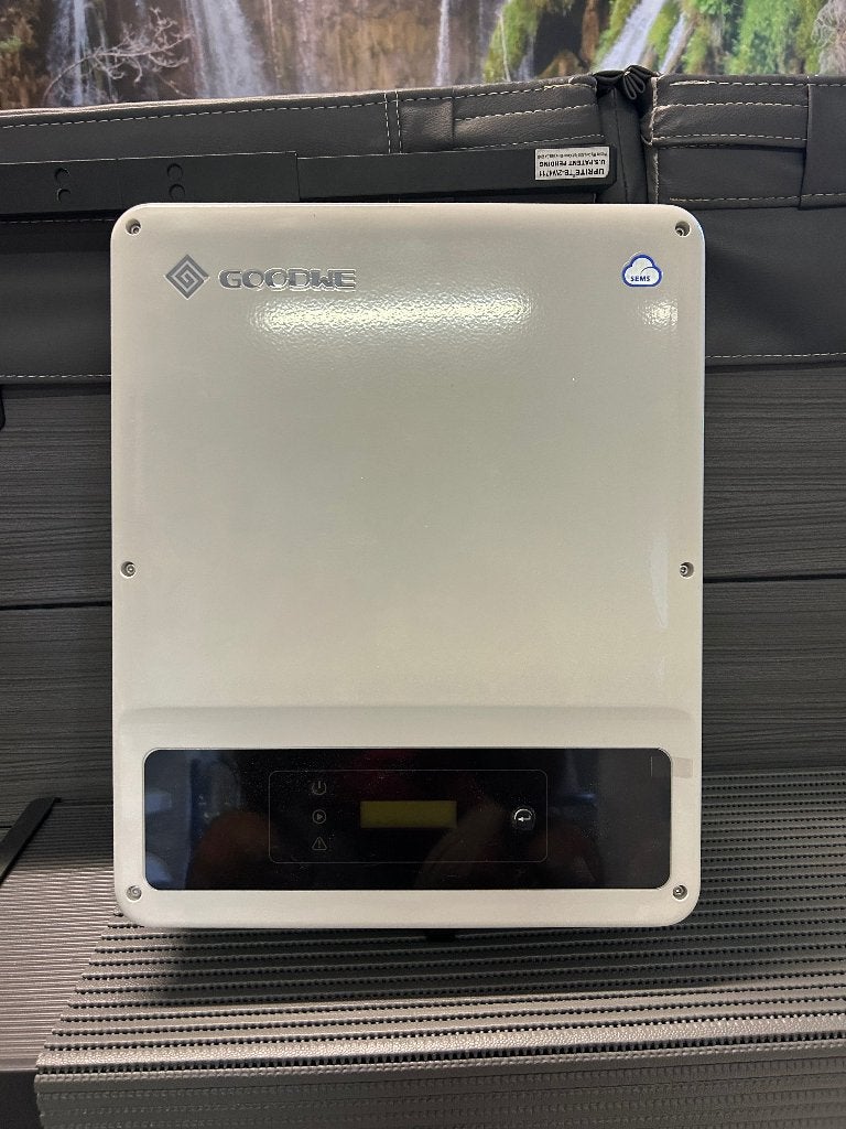 Goede IPV-omvormer, Doe-het-zelf en Bouw, Zonnepanelen en Toebehoren, Ophalen, Zo goed als nieuw
