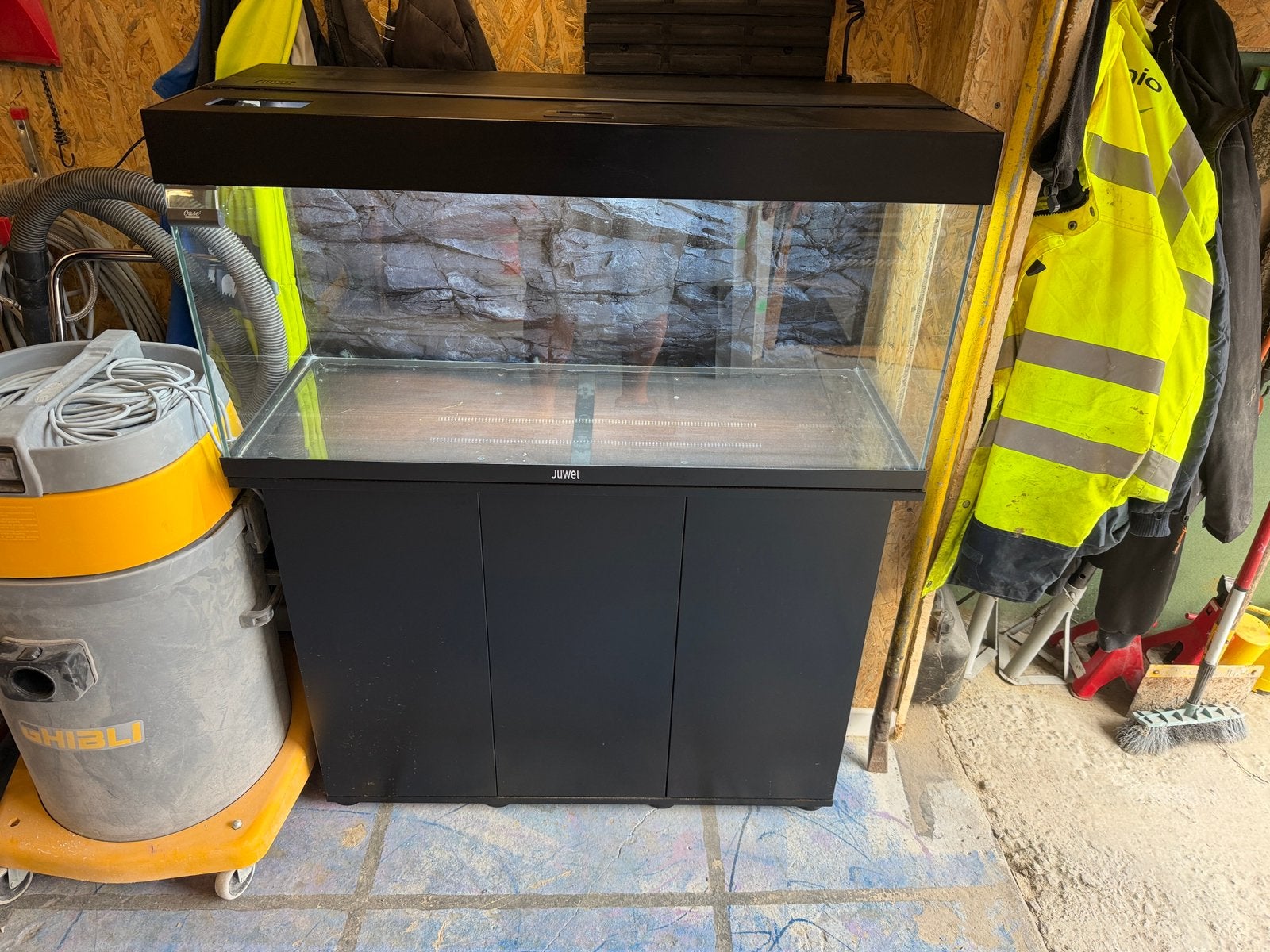 Aquarium Juwel rio 150 noir avec meuble, Enlèvement, Pompe, Comme neuf, Aquael