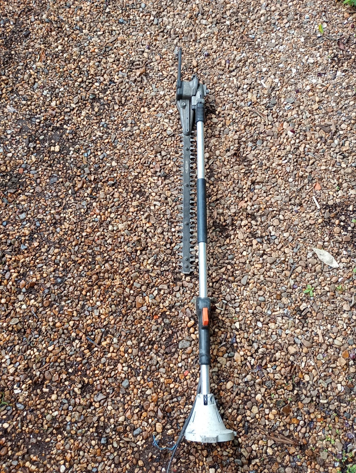 Stihl HL100 stok met messen, Enlèvement