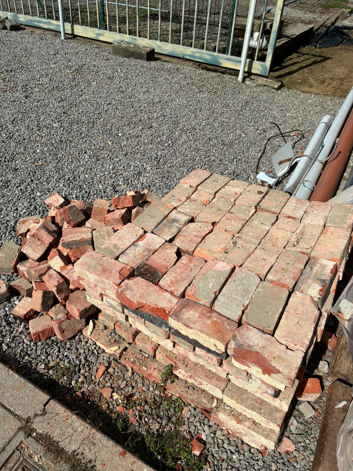 + 250 oude beerse stenen recup, Doe-het-zelf en Bouw, Ophalen, Gebruikt, Bakstenen
