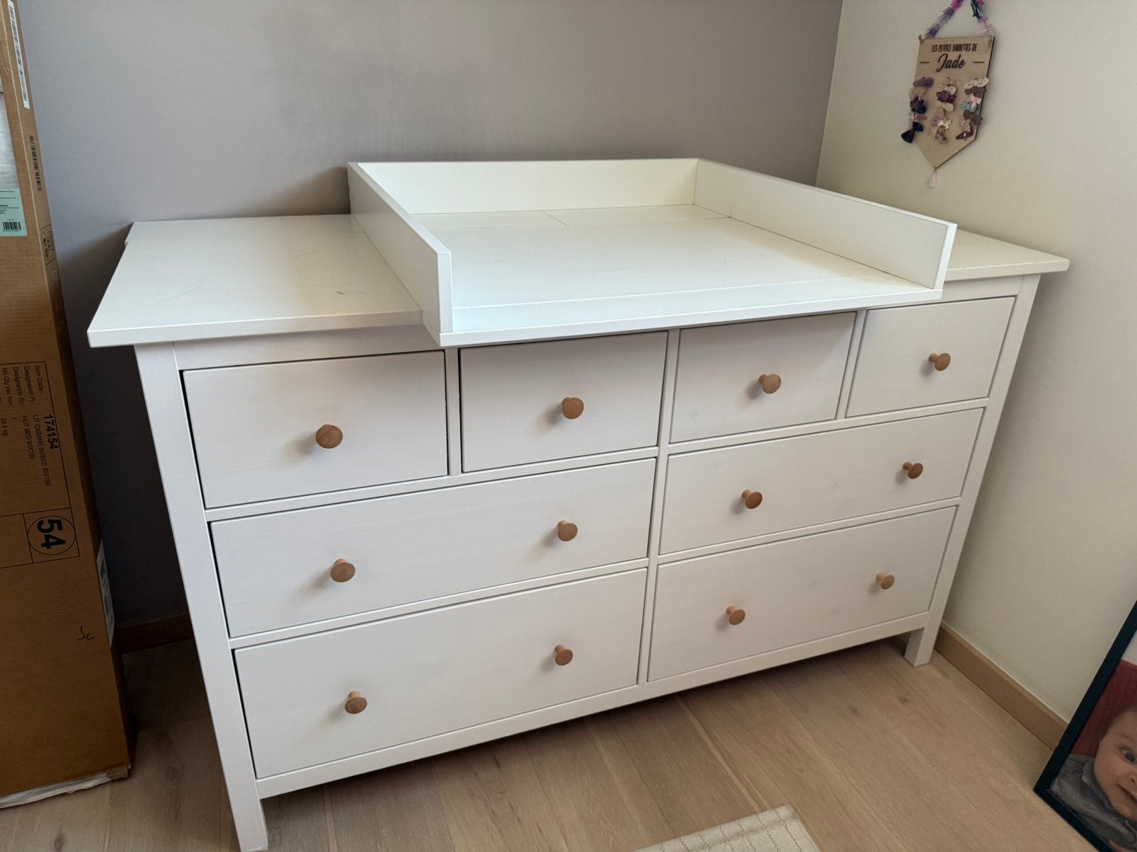 Commode IKEA HEMNES + plan à langer amovible – Très bon état, Enlèvement, Comme neuf, Commode