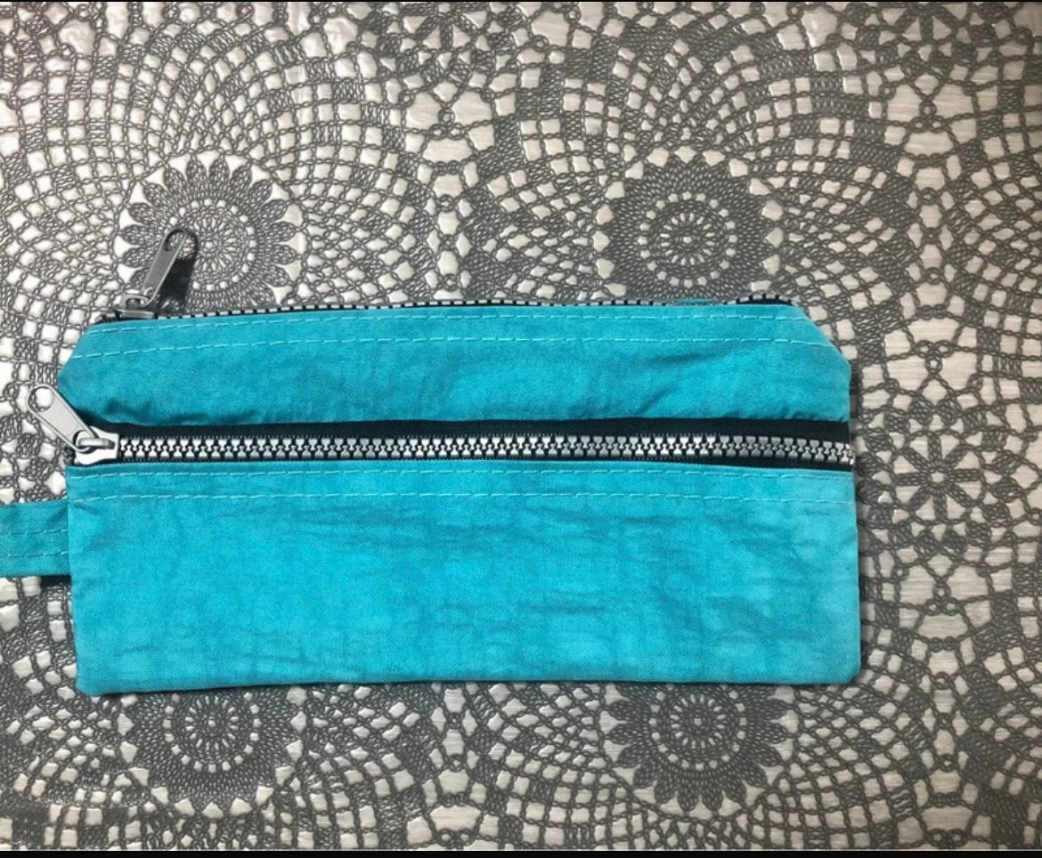 Plumier neuf, Divers, Fournitures scolaires, Enlèvement, Neuf